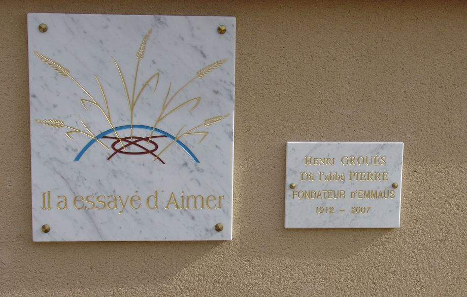 plaque1.jpg