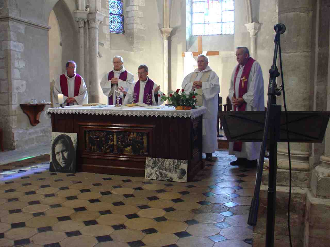 kltmessecelebrants.jpg